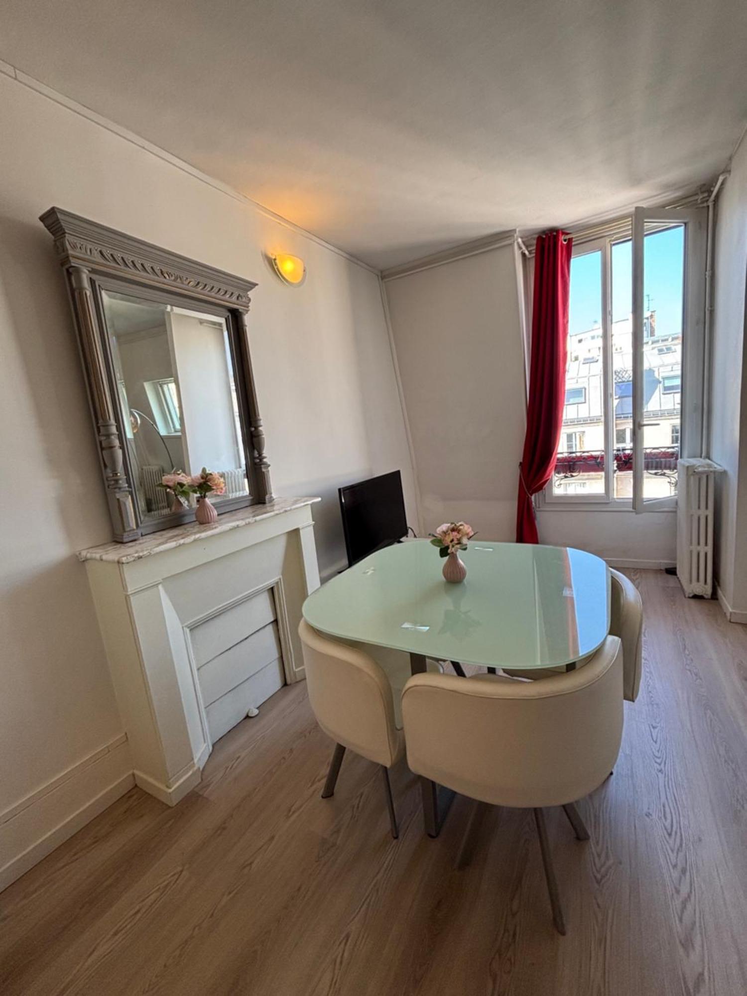 Colisee Champs Elysees Apartment